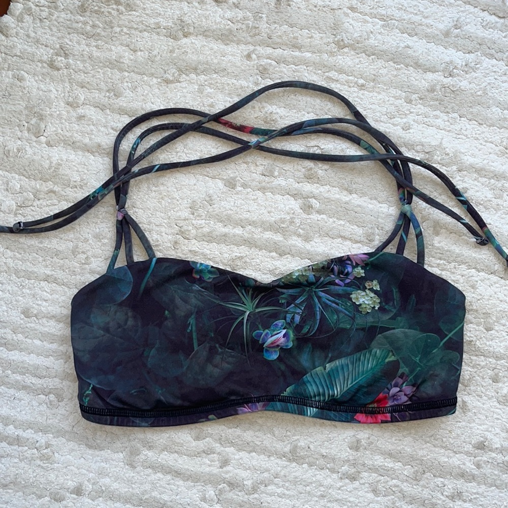 Lululemon bikini top - size M